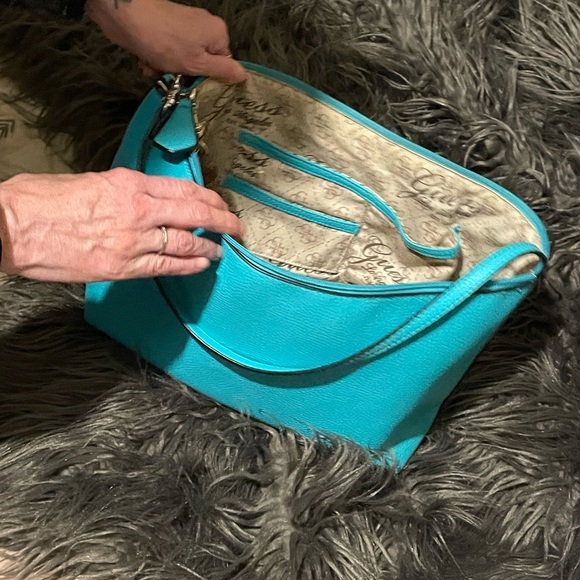 Blue guess bag! - Picture 2 of 2